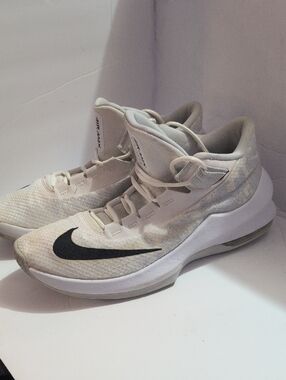 Nike White and black basketball sneakers